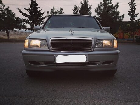 Mercedes C 240