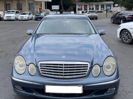 Mercedes E 220 2004