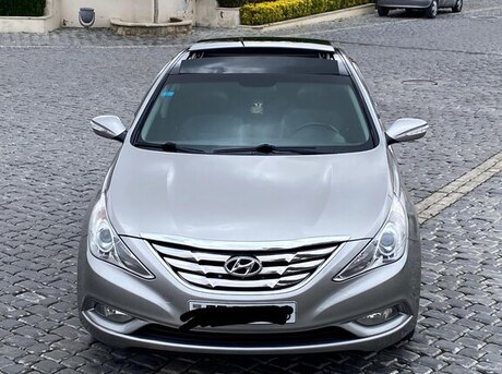 Hyundai Sonata 2010