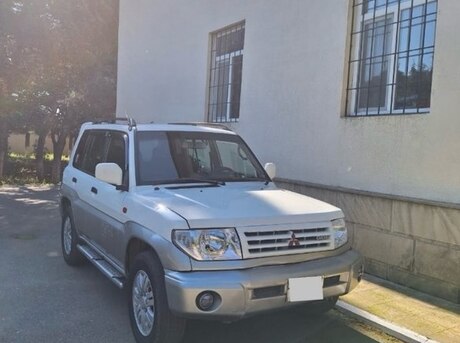 Mitsubishi Pajero io 1998