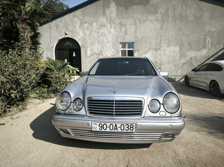 Mercedes E 240 1999