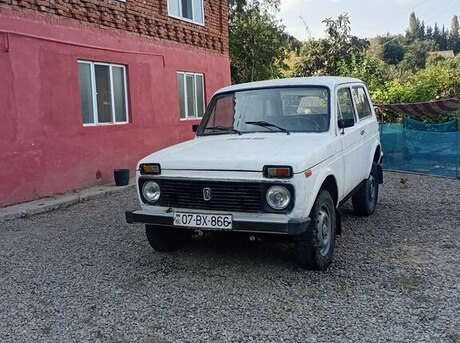 LADA (VAZ) Niva 1990