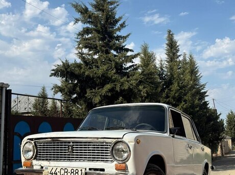 LADA (VAZ) 21011