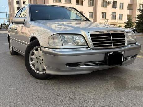 Mercedes C 230