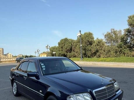 Mercedes C 240