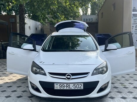 Opel Astra 2013