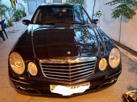 Mercedes E 220 2003