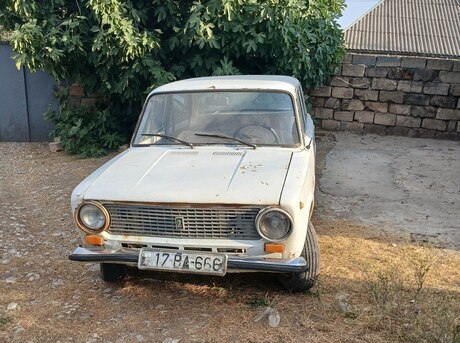 LADA (VAZ) 21011