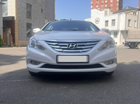 Hyundai Sonata 2010
