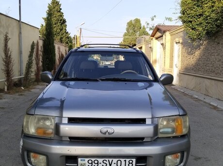Infiniti QX4 2001