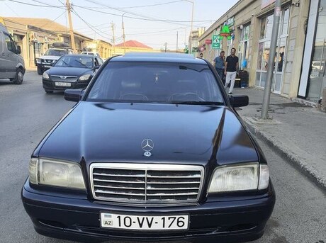 Mercedes C 230