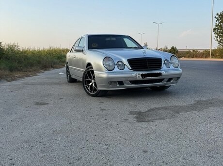 Mercedes E 270