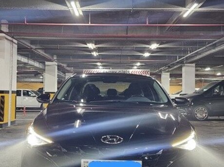 Hyundai Elantra 2021