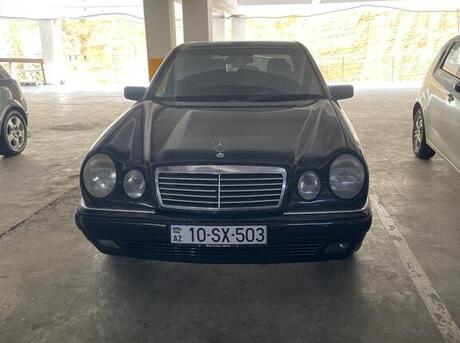 Mercedes E 230