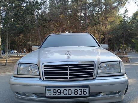 Mercedes C 180