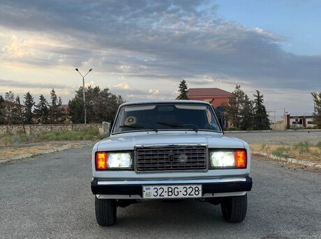 LADA (VAZ) 2107 2011