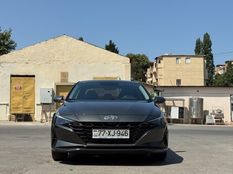 Hyundai Elantra 2022