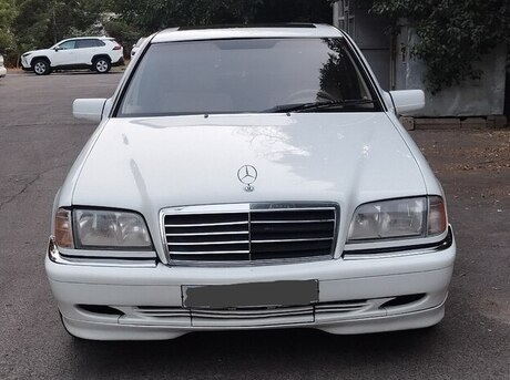Mercedes C 230