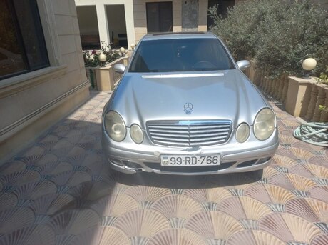 Mercedes E 220 2002