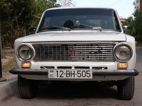 LADA (VAZ) 21011