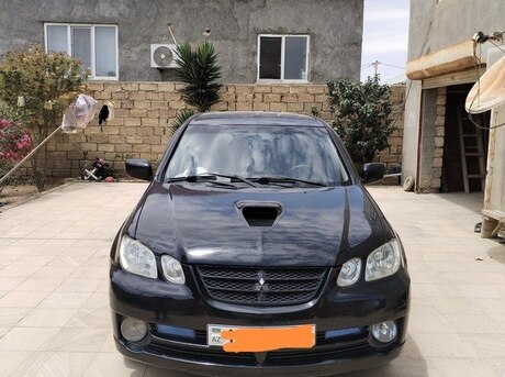 Mitsubishi Airtrek 2005