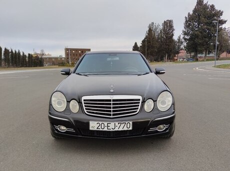 Mercedes E 220