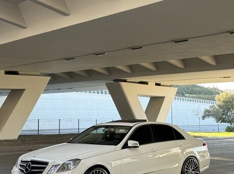 Mercedes E 200