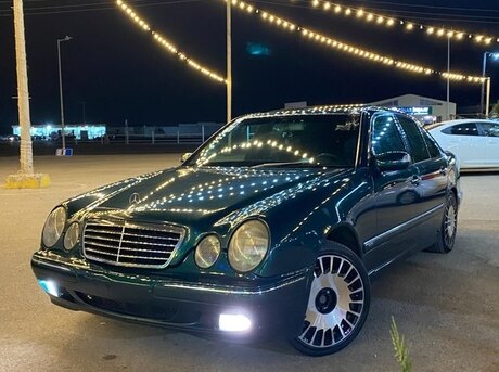 Mercedes E 220