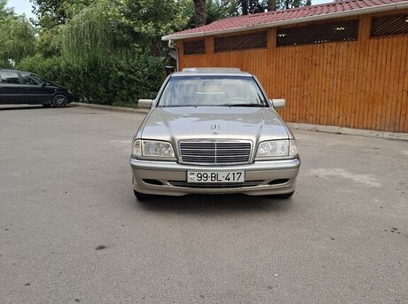 Mercedes C 240