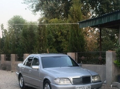 Mercedes E 220 1995