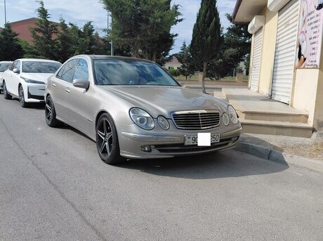 Mercedes E 200 2005