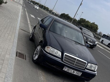 Mercedes C 180