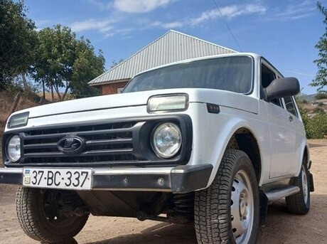 LADA (VAZ) Niva 2011