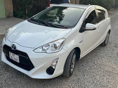 Toyota Aqua 2016