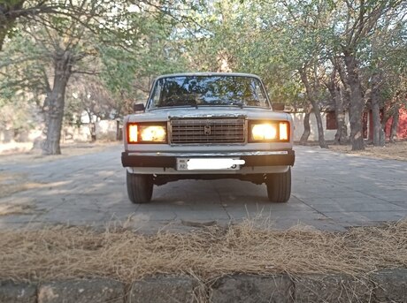 LADA (VAZ) 2107 2000