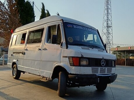 Mercedes 208 D 1993