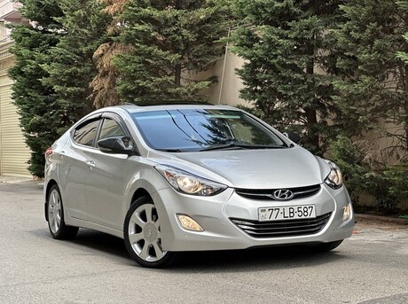 Hyundai Elantra 2012