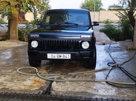 LADA (VAZ) Niva 2015