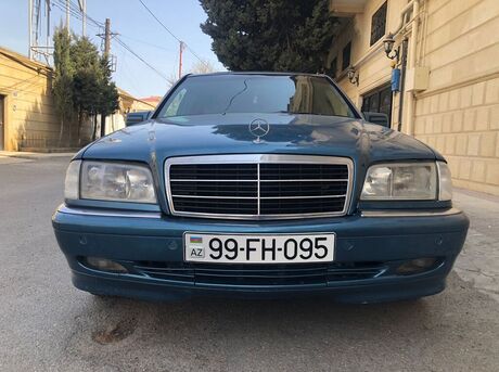 Mercedes C 200