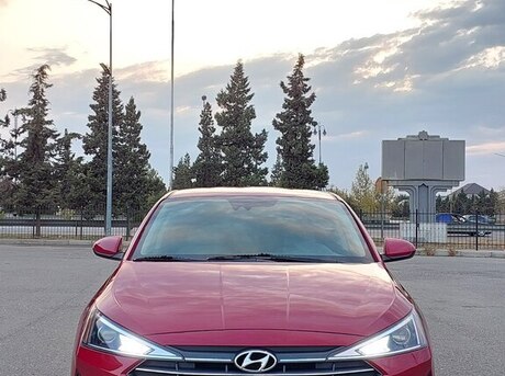 Hyundai Elantra 2019