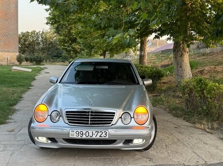 Mercedes E 240 2000