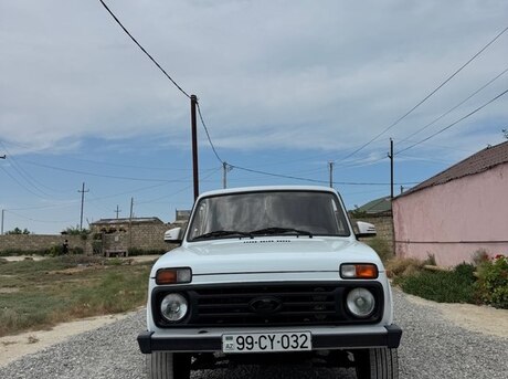 LADA (VAZ) Niva 2015