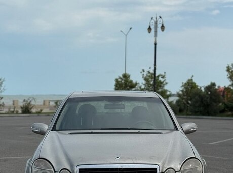 Mercedes E 220 2002