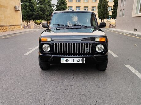 LADA (VAZ) Niva 2015