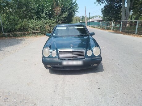 Mercedes E 220 d 2016