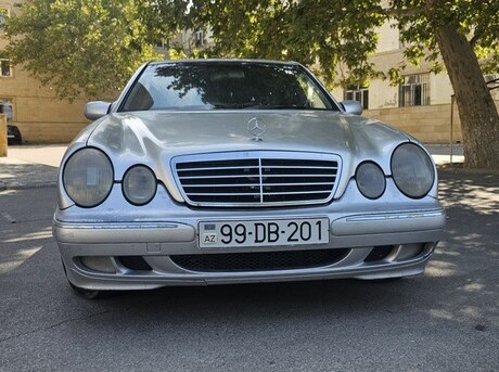 Mercedes E 270 2001