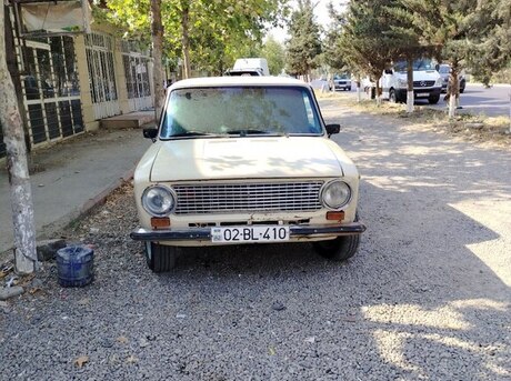 LADA (VAZ) 21011