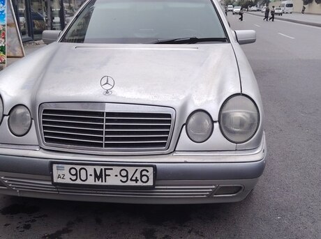 Mercedes E 220 1999