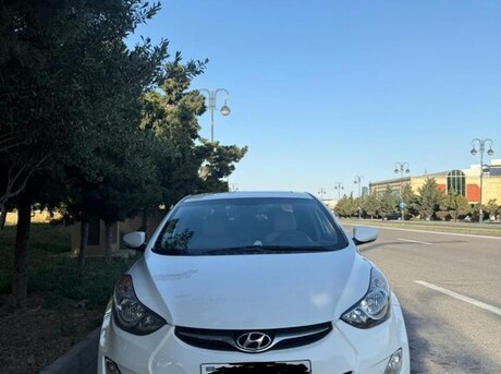 Hyundai Elantra 2013