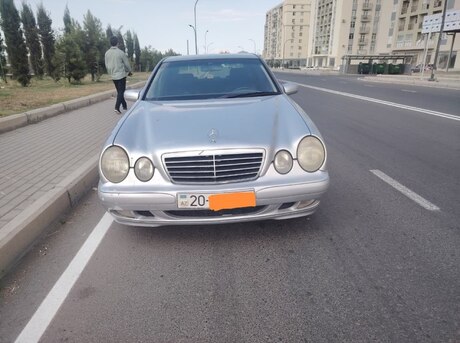 Mercedes E 200 2000